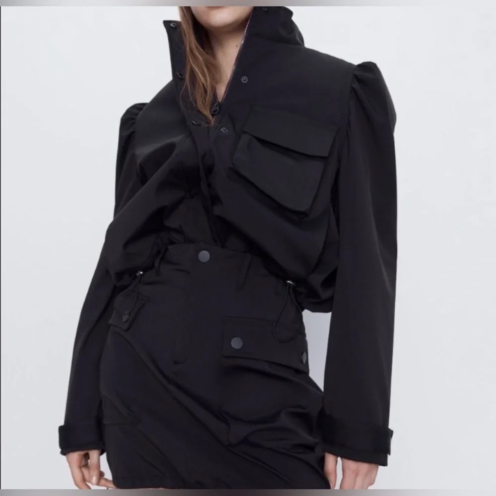 📍Zara Women’s Black Utility Mini Skirt Modern With Side Pocket Design Sz XS - Picture 3 of 7